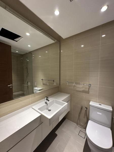Kediaman Servis untuk Dijual di The Astaka @ 1 Bukit Senyum - Bella Tan - Bathroom - PropertyGuru.com.my