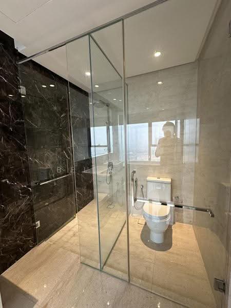 Kediaman Servis untuk Dijual di The Astaka @ 1 Bukit Senyum - Bella Tan - Bathroom - PropertyGuru.com.my