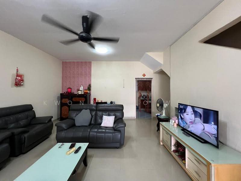 2-storey Terraced House for Sale in Taman Garing Utama (Rawang) - Kwong Xiao Wei - Living Room - PropertyGuru.com.my