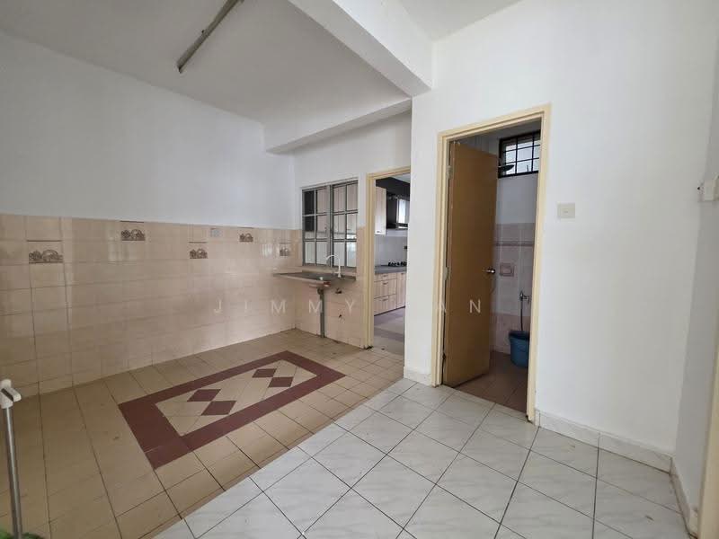 2-storey Terraced House for Sale in Seksyen 8 (Kota Damansara) - Jimmy Tan - Kitchen - PropertyGuru.com.my