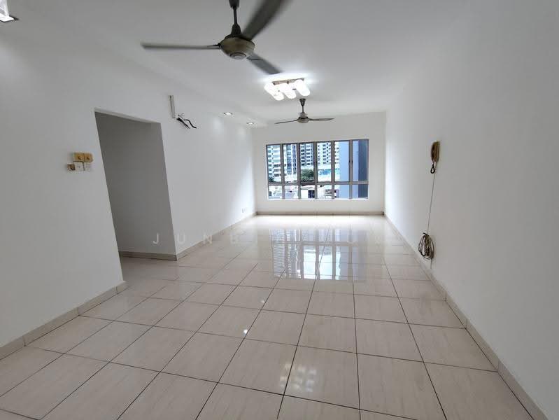 Kondominium untuk Dijual di Green Avenue Condominium - Junbin Low - Living Room - PropertyGuru.com.my