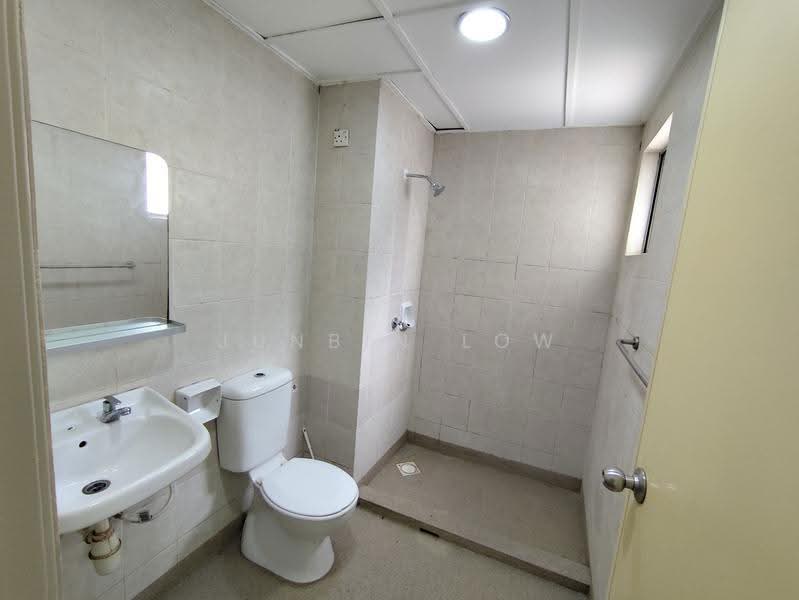 Kondominium untuk Dijual di Green Avenue Condominium - Junbin Low - Bathroom - PropertyGuru.com.my