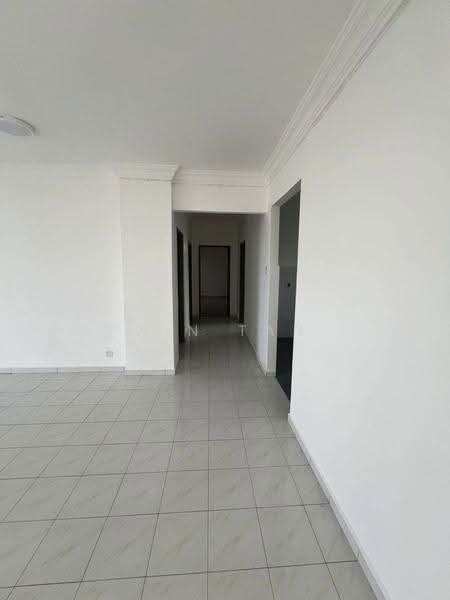 Pangsapuri untuk Dijual di Seri Mutiara Apartment - Win Tan - Corridor - PropertyGuru.com.my