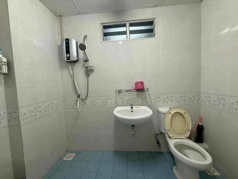 Condominium for Rent at Putra Place Condominium - Jerry So - Bathroom - PropertyGuru.com.my