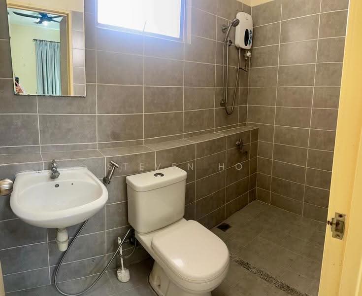 Condominium for Rent at Alam Damai - Steven Ho - Bathroom - PropertyGuru.com.my