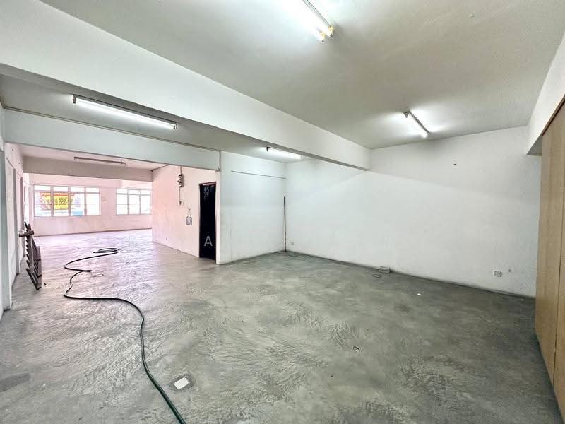 Kedai / Pejabat untuk Disewa di Semenyih (Selangor) - Irsyam Sjatria - Interior - PropertyGuru.com.my