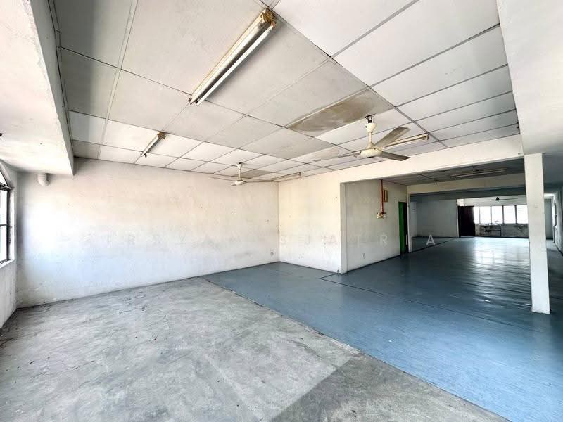 Kedai / Pejabat untuk Disewa di Semenyih (Selangor) - Irsyam Sjatria - Interior - PropertyGuru.com.my