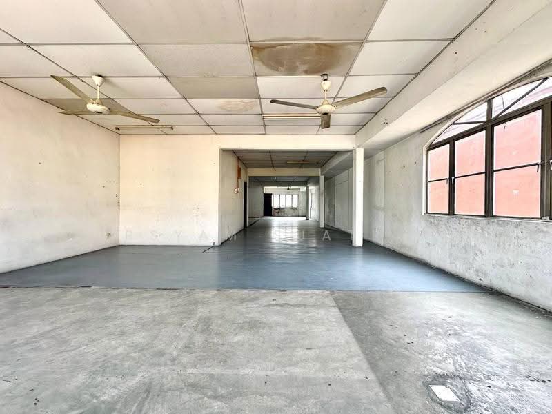 Kedai / Pejabat untuk Disewa di Semenyih (Selangor) - Irsyam Sjatria - Interior - PropertyGuru.com.my
