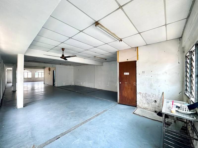 Kedai / Pejabat untuk Disewa di Semenyih (Selangor) - Irsyam Sjatria - Interior - PropertyGuru.com.my