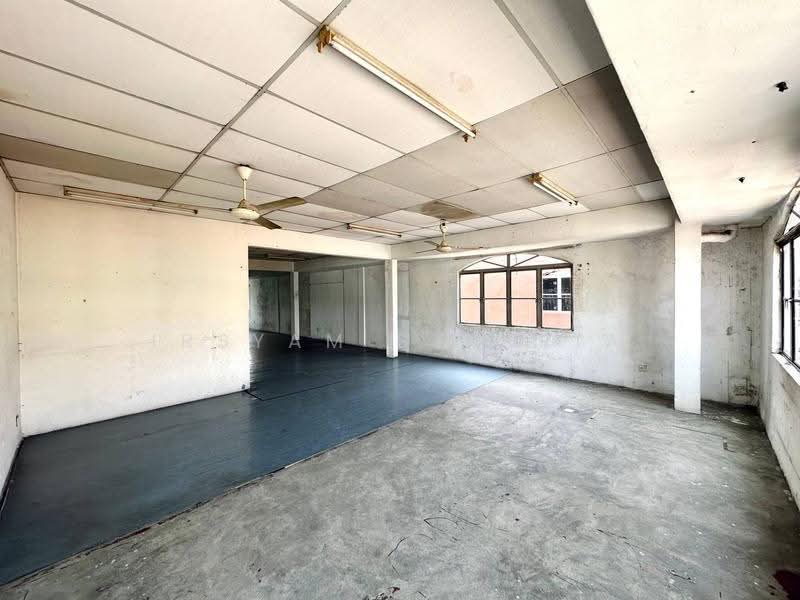 Kedai / Pejabat untuk Disewa di Semenyih (Selangor) - Irsyam Sjatria - Interior - PropertyGuru.com.my