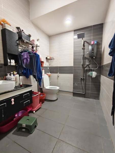 1-storey Terraced House for Sale in Bandar Putra Kulai (Kulai) - Win Tan - Bathroom - PropertyGuru.com.my