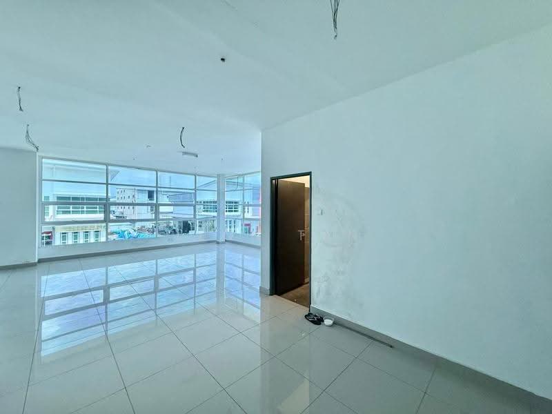 Factory for Rent in Kawasan Perusahaan Sungai Lokan (Butterworth) - Leon Tan - Living Room - PropertyGuru.com.my