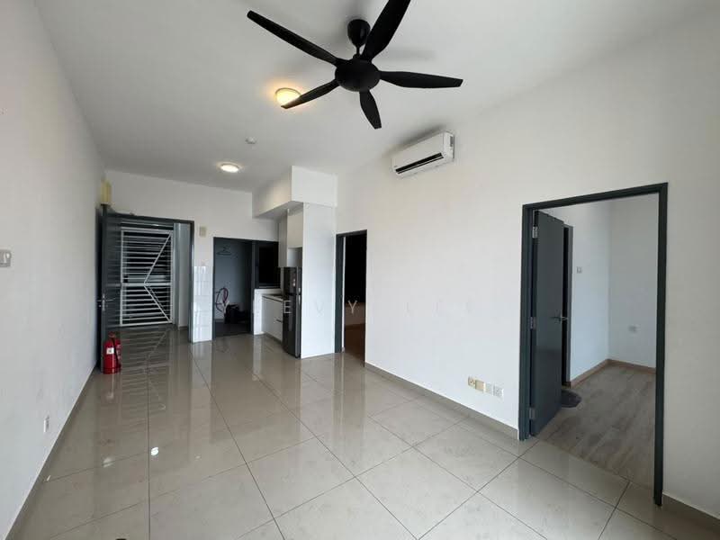 Kediaman Servis untuk Dijual di Aera Residence - Yeevy Lee - Living Room - PropertyGuru.com.my