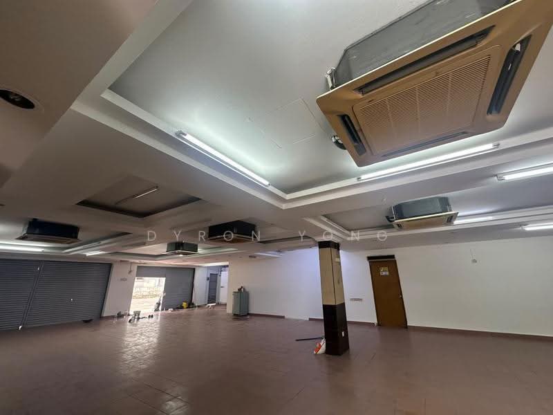 Shop for Rent in Pusat Perdagangan Seri Kembangan (Seri Kembangan) - Dyron Yong - Interior - PropertyGuru.com.my