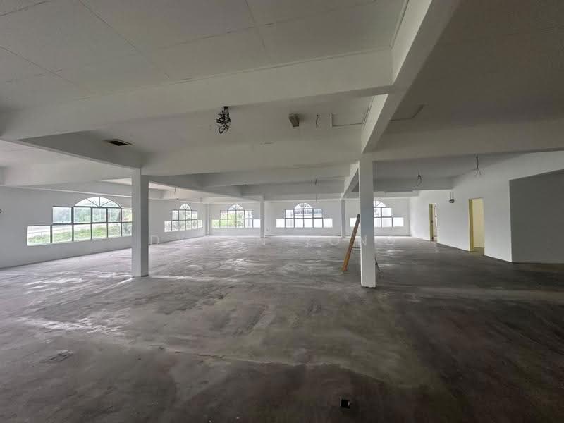 Shop for Rent in Pusat Perdagangan Seri Kembangan (Seri Kembangan) - Dyron Yong - Interior - PropertyGuru.com.my