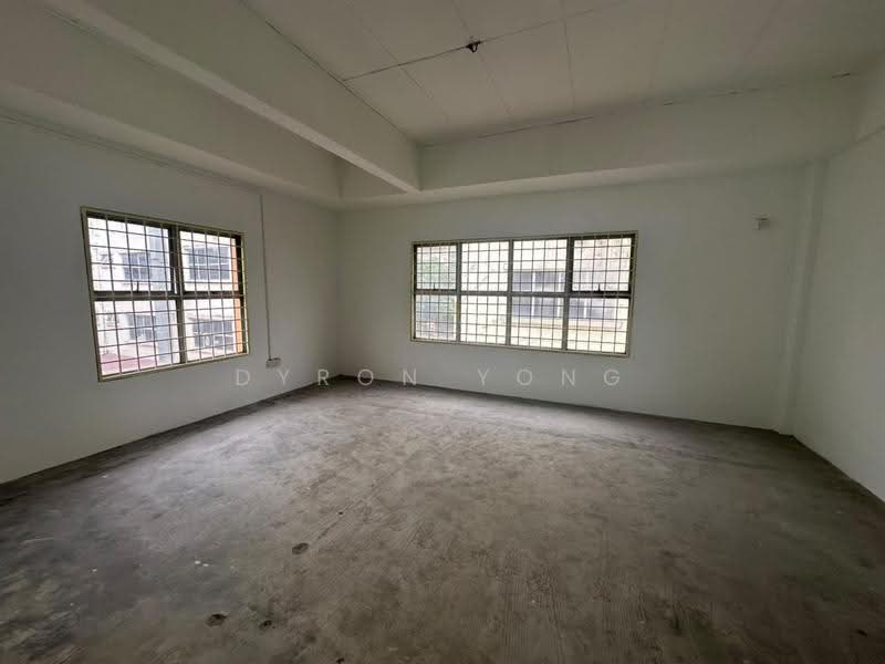 Shop for Rent in Pusat Perdagangan Seri Kembangan (Seri Kembangan) - Dyron Yong - Interior - PropertyGuru.com.my