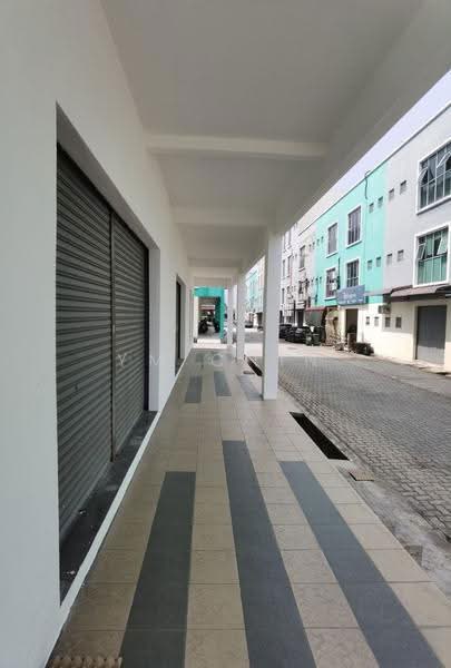 Shop / Office for Sale in Falim (Menglembu) - YM Chin - Side Verandah - PropertyGuru.com.my