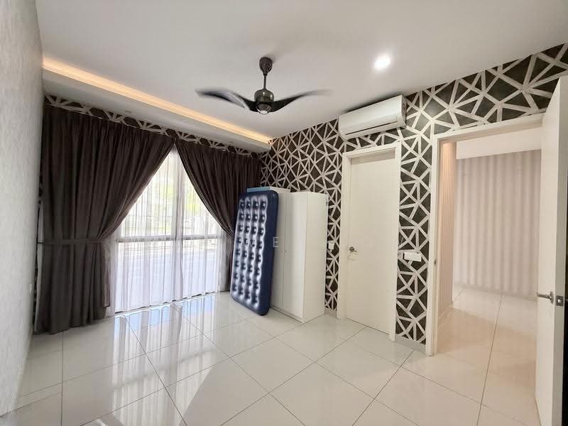 Rumah Teres 2-Tingkat untuk Dijual di Bandar Rimbayu (Telok Panglima Garang) - Wei Wei Low - PropertyGuru.com.my