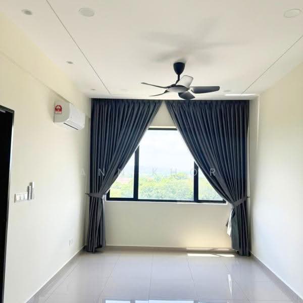 Kediaman Servis untuk Dijual di MARC Residences - Ann Khor - Living Room - PropertyGuru.com.my