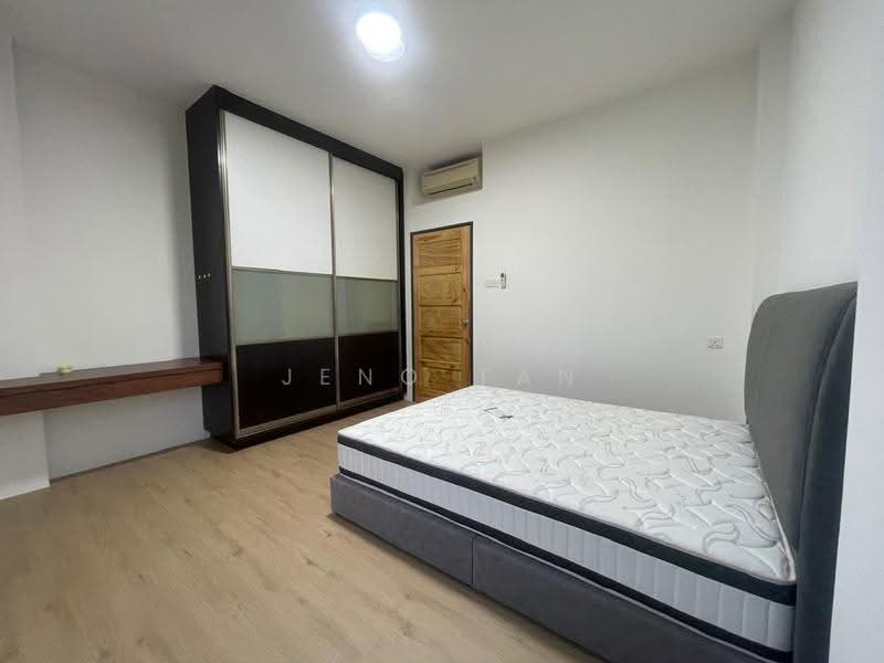 Kondominium untuk Disewa di D' Infinia - Jeno Tan - Bedroom - PropertyGuru.com.my