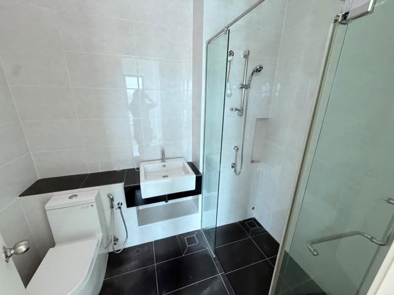 Terraced House for Sale in Bandar Cassia (Batu Kawan) - Louis Chuah - Bathroom - PropertyGuru.com.my