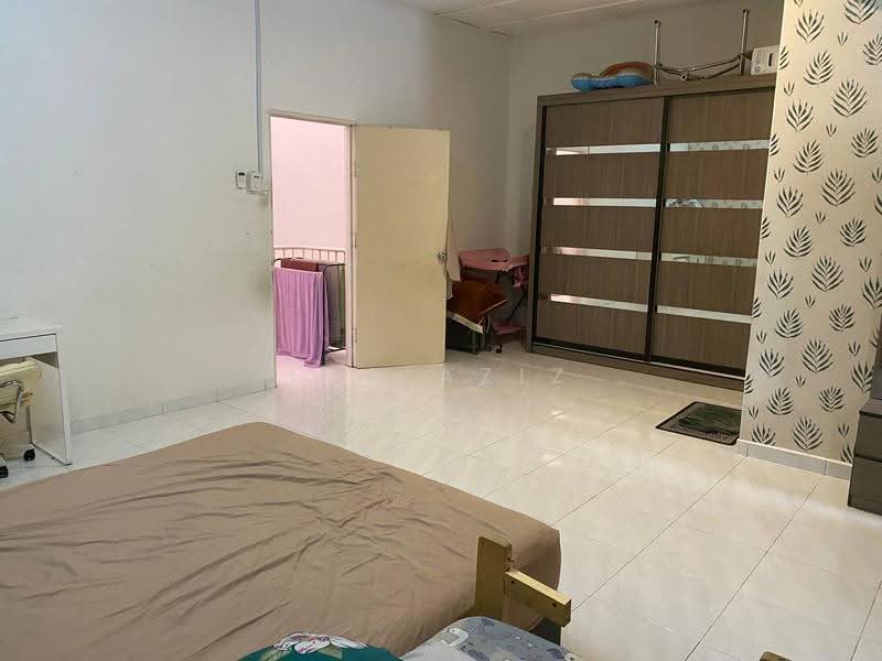 2-storey Terraced House for Sale in Taman Pulai Utama (Skudai) - Ida Aziz - Bedroom - PropertyGuru.com.my