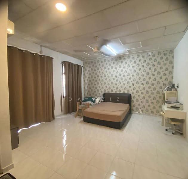 2-storey Terraced House for Sale in Taman Pulai Utama (Skudai) - Ida Aziz - Bedroom - PropertyGuru.com.my