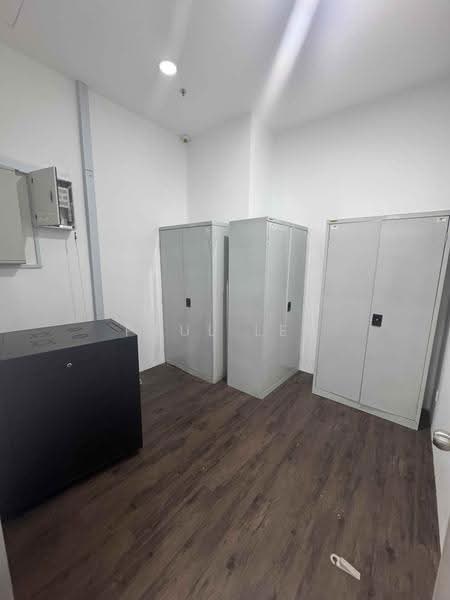 Kedai / Pejabat untuk Dijual di Seksyen U1 (Glenmarie) - Paul Lee - PropertyGuru.com.my