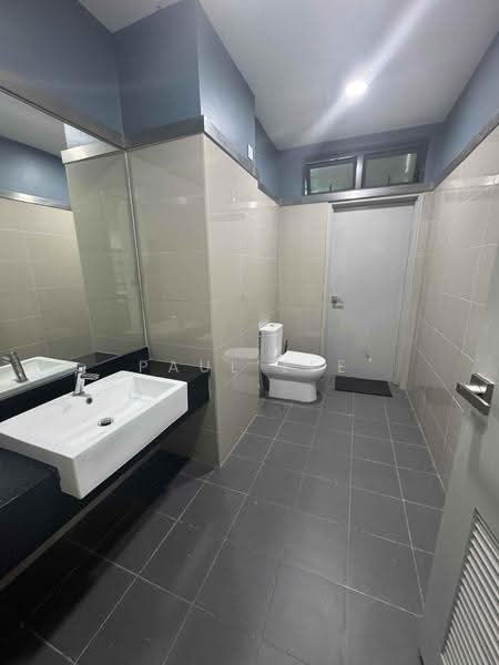 Kedai / Pejabat untuk Dijual di Seksyen U1 (Glenmarie) - Paul Lee - PropertyGuru.com.my