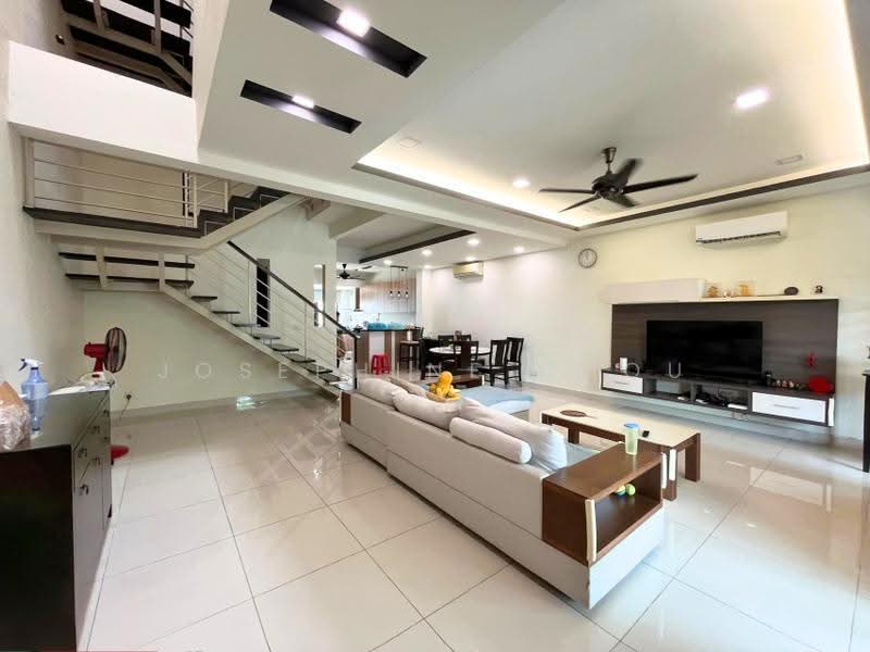 Rumah Teres 2.5-Tingkat untuk Dijual di Seksyen 16 (Shah Alam) - Josephine Chou - Living Room - PropertyGuru.com.my