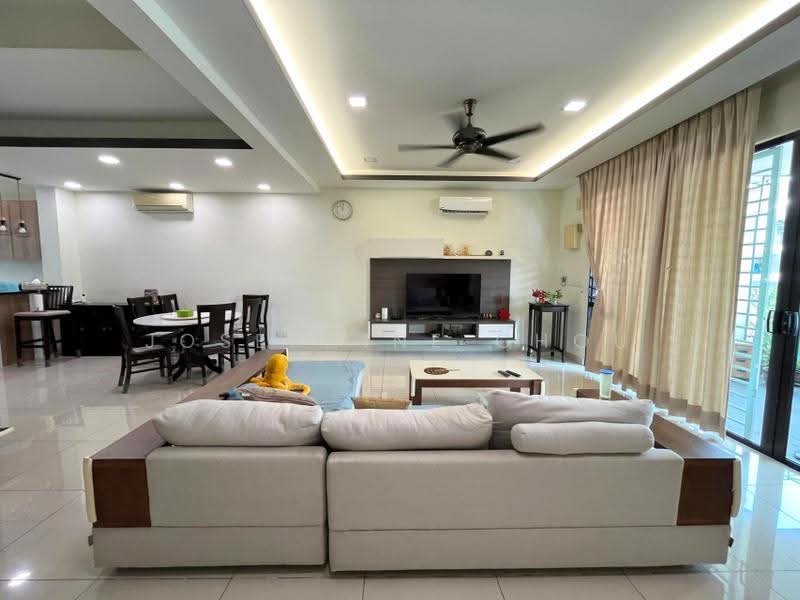 Rumah Teres 2.5-Tingkat untuk Dijual di Seksyen 16 (Shah Alam) - Josephine Chou - Living Room - PropertyGuru.com.my