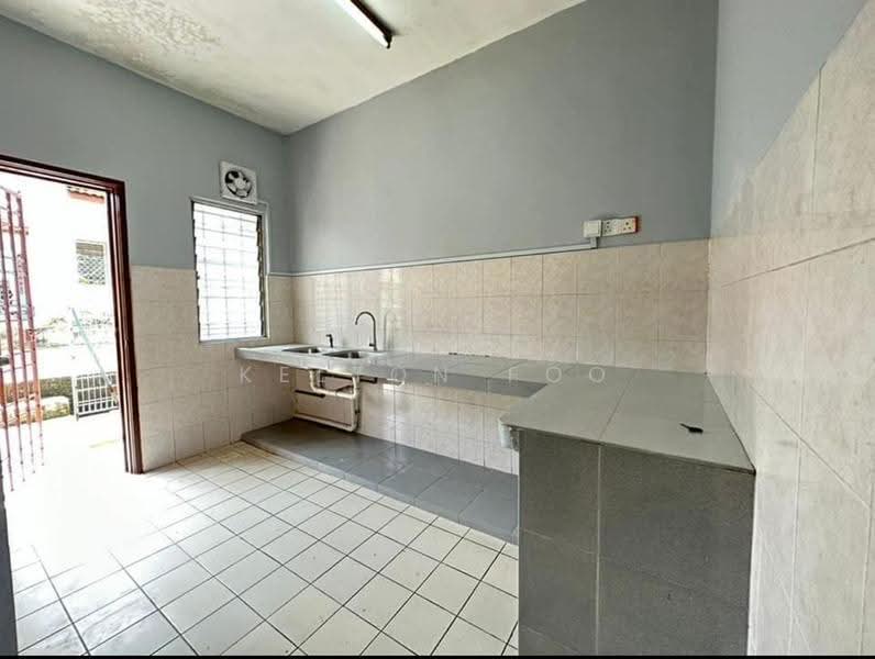 Rumah Teres 2-Tingkat untuk Dijual di Kota Emerald (Rawang) - Kelton Foo - Kitchen - PropertyGuru.com.my