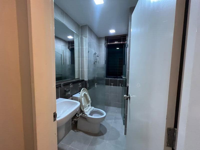 Kondominium untuk Disewa di The Peak Vista - Jessie Ting - Bathroom - PropertyGuru.com.my