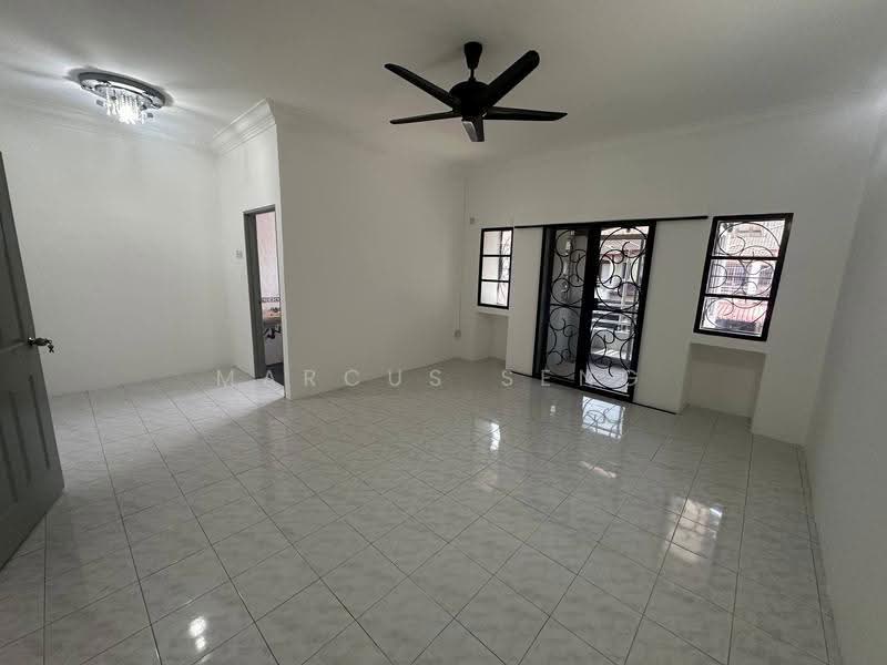 2-storey Terraced House for Sale in Taman Ampang Indah (Ipoh) - Marcus Seng - Living Room - PropertyGuru.com.my