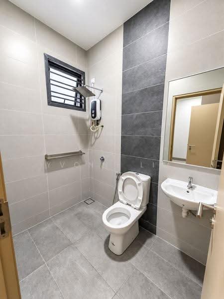 Rumah Kluster untuk Dijual di Taman Mount Austin (Tebrau) - Yvonne Lim - Bathroom - PropertyGuru.com.my