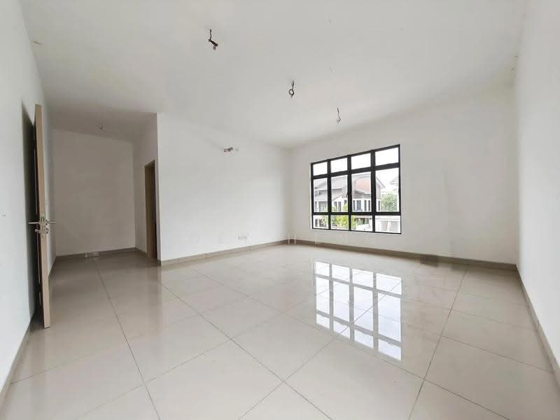 Rumah Teres 2-Tingkat untuk Dijual di Bandar Enstek (Negeri Sembilan) - Joey Heng - Living Room - PropertyGuru.com.my
