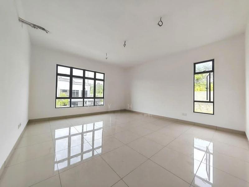 Rumah Teres 2-Tingkat untuk Dijual di Bandar Enstek (Negeri Sembilan) - Joey Heng - Living Room - PropertyGuru.com.my