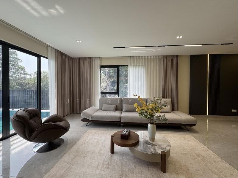 Bungalow House for Sale in Taman Tunku (Bukit Tunku (Kenny Hills)) - Jeffrey Ng - Living Room - PropertyGuru.com.my