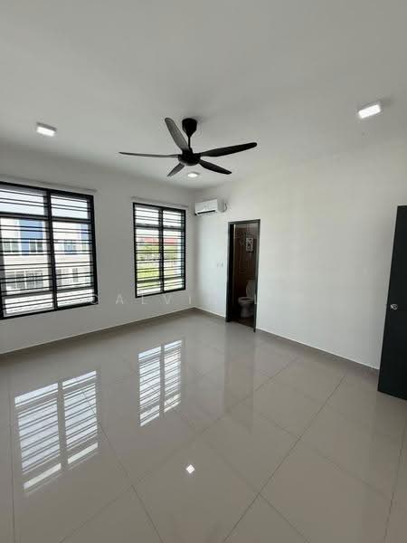 2-storey Terraced House for Rent in Bandar Dato Onn (Tebrau) - Calvin Lee - Bathroom - PropertyGuru.com.my
