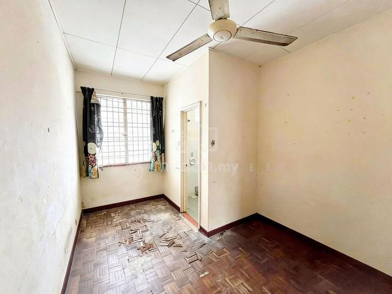 2-storey Terraced House for Sale in Sungai Ara (Penang) - Ronald Kee - Bedroom - PropertyGuru.com.my