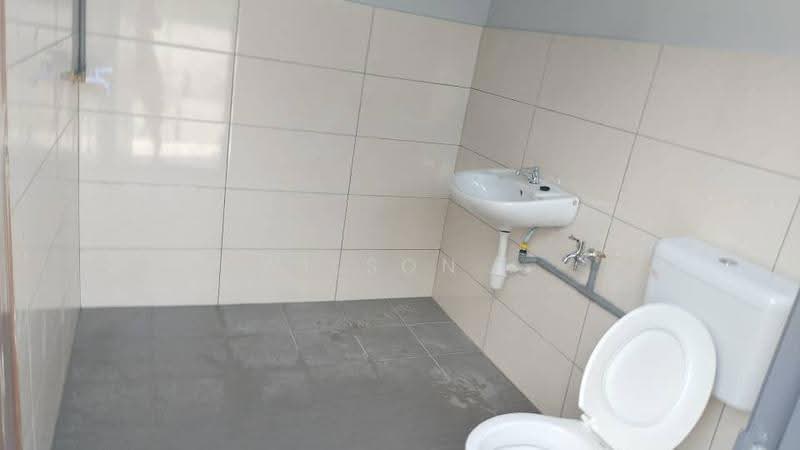 Gudang untuk Disewa di Ampang Jaya (Ampang) - Wilson . - Bathroom - PropertyGuru.com.my