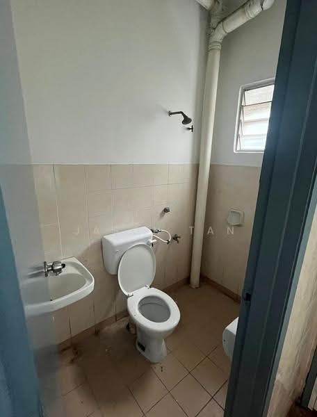 2-storey Terraced House for Rent in Taman Puncak Jalil (Seri Kembangan) - Jason Tan - Bathroom - PropertyGuru.com.my