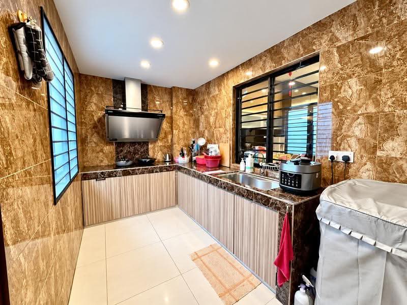 Rumah Teres 3-Tingkat untuk Dijual di Kinrara Residence (Puchong) - Kayden Wong - Kitchen - PropertyGuru.com.my