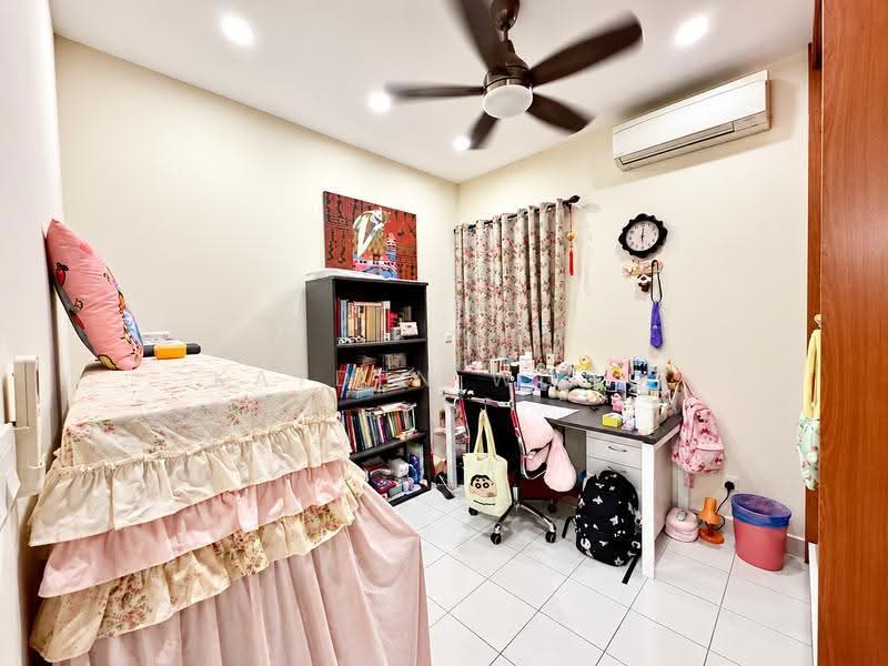 Rumah Teres 3-Tingkat untuk Dijual di Kinrara Residence (Puchong) - Kayden Wong - Study - PropertyGuru.com.my