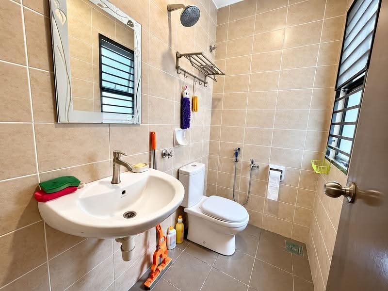 Rumah Teres 3-Tingkat untuk Dijual di Kinrara Residence (Puchong) - Kayden Wong - Bathroom - PropertyGuru.com.my