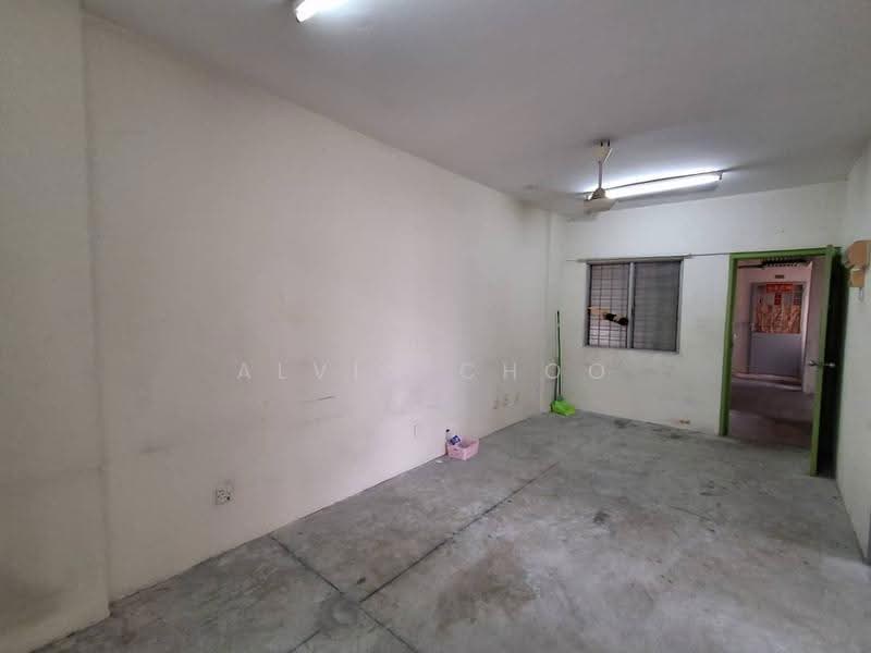 Flat for Sale at Pandan Ria (Block D) - Alvin Choo - Living Room - PropertyGuru.com.my