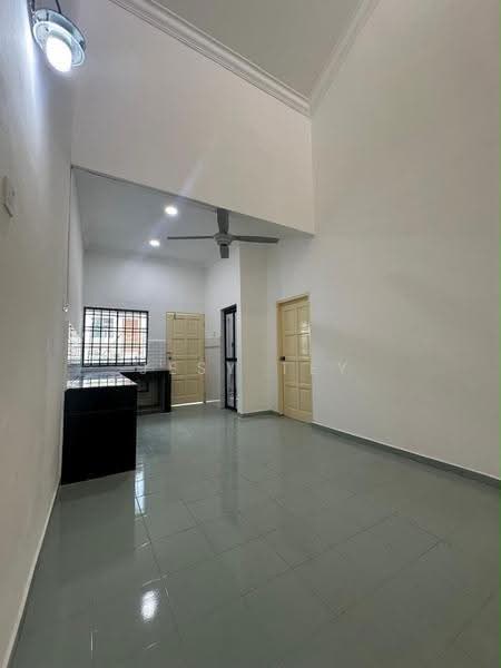 1-storey Terraced House for Sale in Taman Desa (Kulai) - Jesy Tey - Kitchen - PropertyGuru.com.my