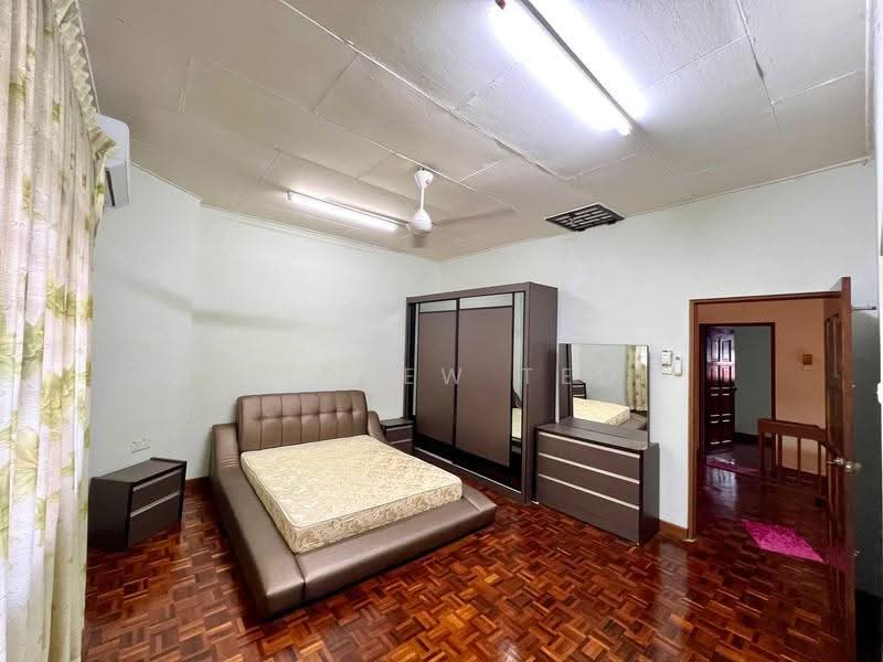 2-storey Terraced House for Sale in Taman Desa Jaya (Johor Bahru) - Andrew Teo - Bedroom - PropertyGuru.com.my