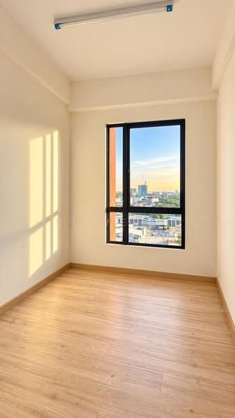 Service Residence for Sale at Piccadilly - Steven . - Room - PropertyGuru.com.my