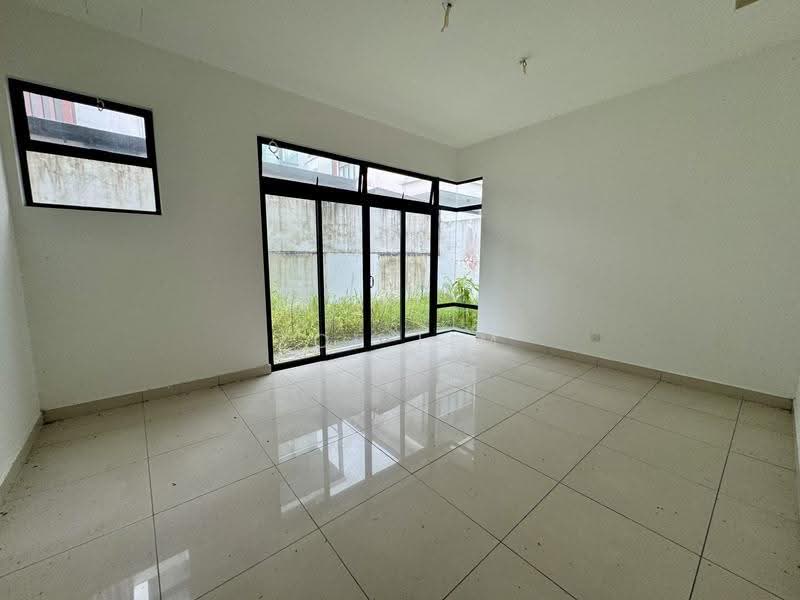 Semi-Detached House for Sale in Bandar Putra Kulai (Kulai) - Zoe Lim - Interior - PropertyGuru.com.my